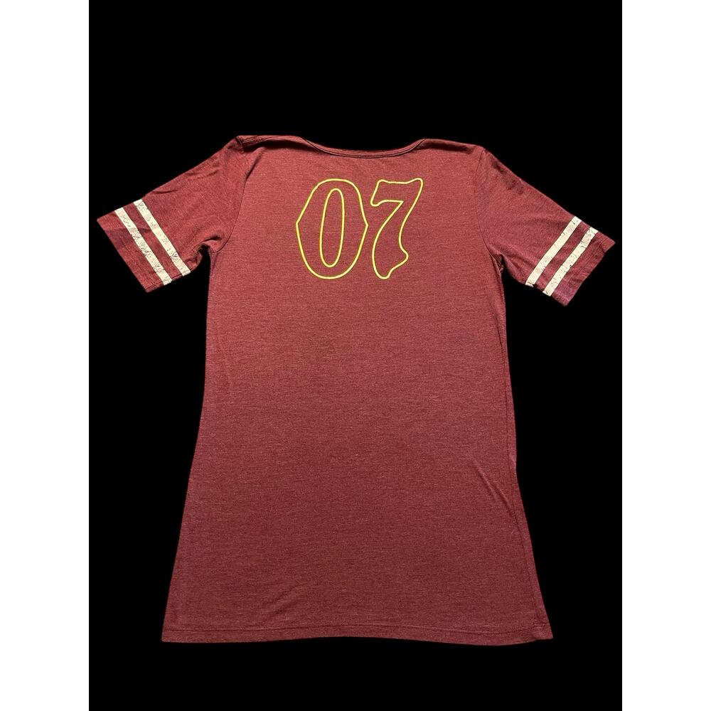 Warner Bros. Harry Potter Gryffindor Quidditch Womens Shirt Size Large Maroon - Picture 2 of 7